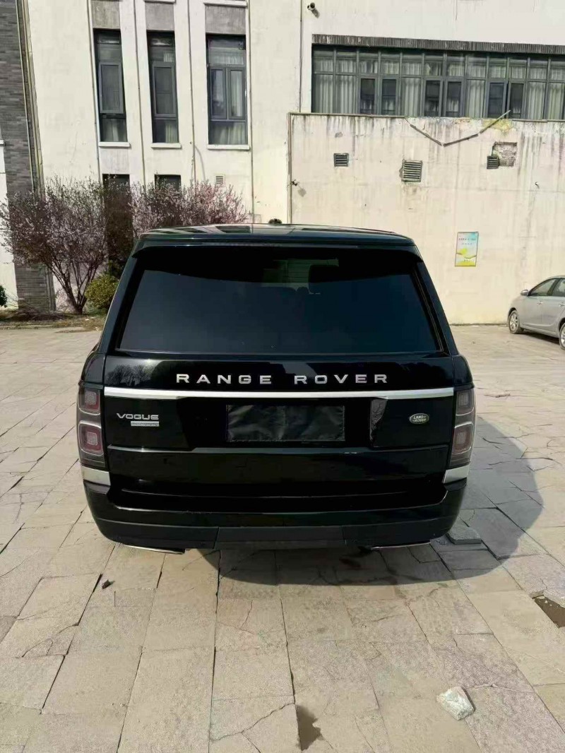 濟寧14年路虎攬勝行政8