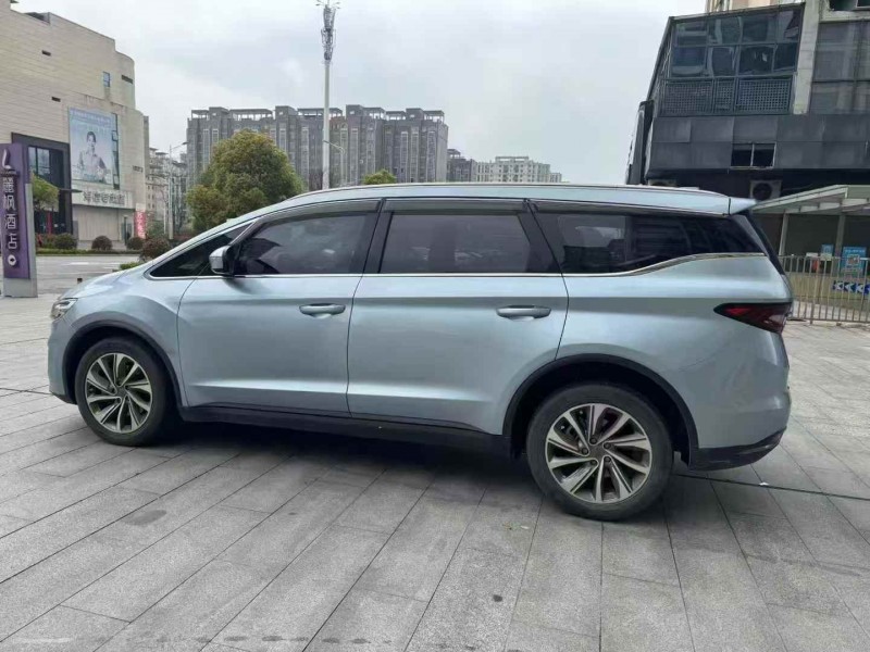 东营19年吉利嘉际2