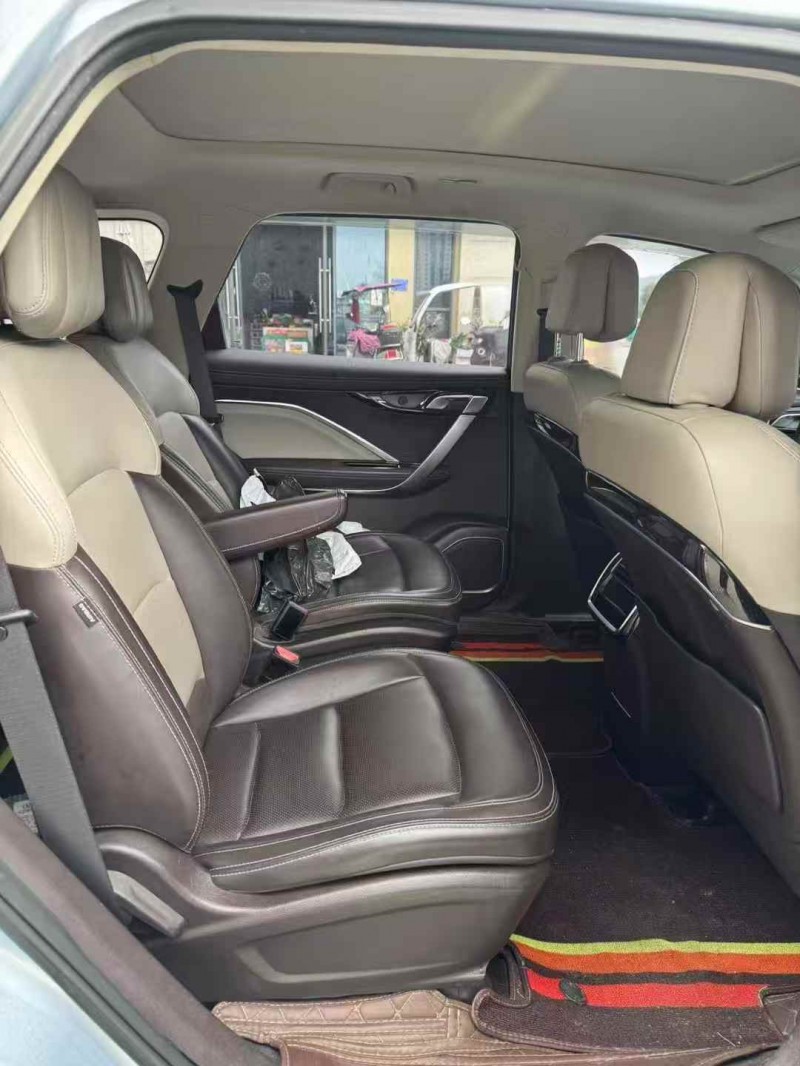 东营19年吉利嘉际4