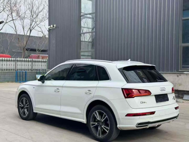 汉中19年奥迪Q57