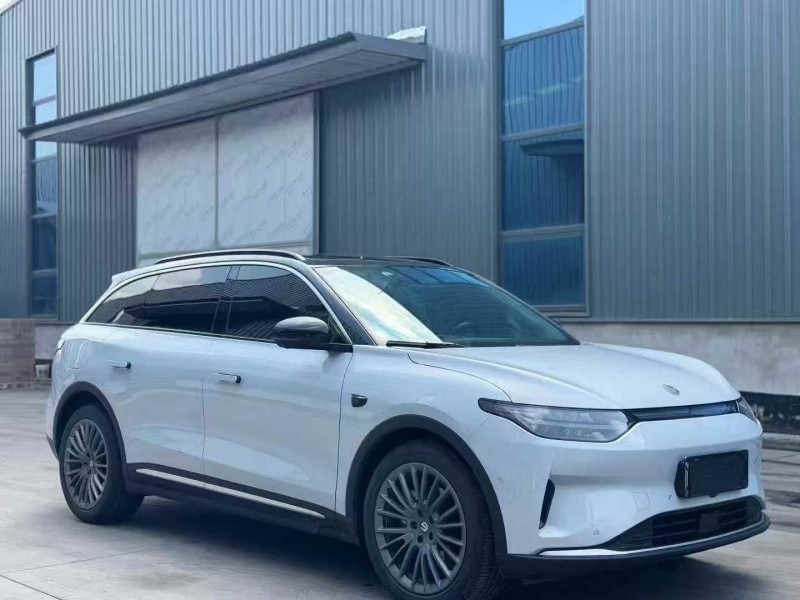 延安25年零跑汽车C112