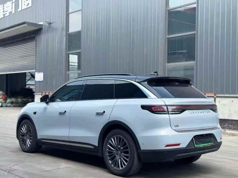 延安25年零跑汽车C119