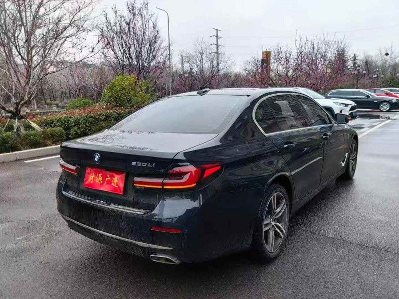 东营22年宝马5系8