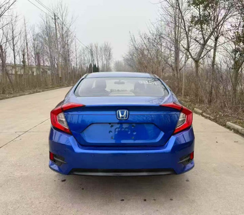 南通17年本田思域9