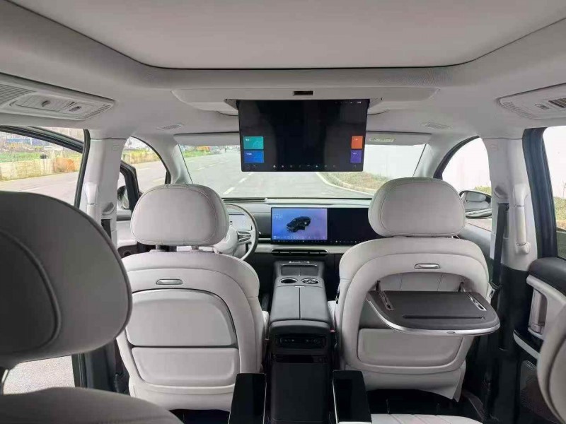 宜昌25年岚图汽车梦想家6