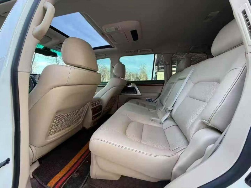 枣庄19年丰田兰德酷路泽4