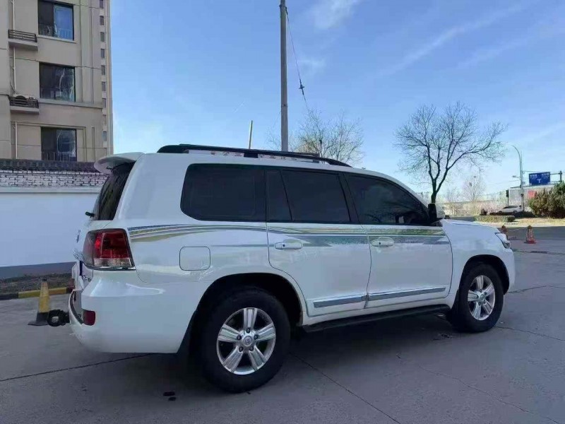 枣庄19年丰田兰德酷路泽7