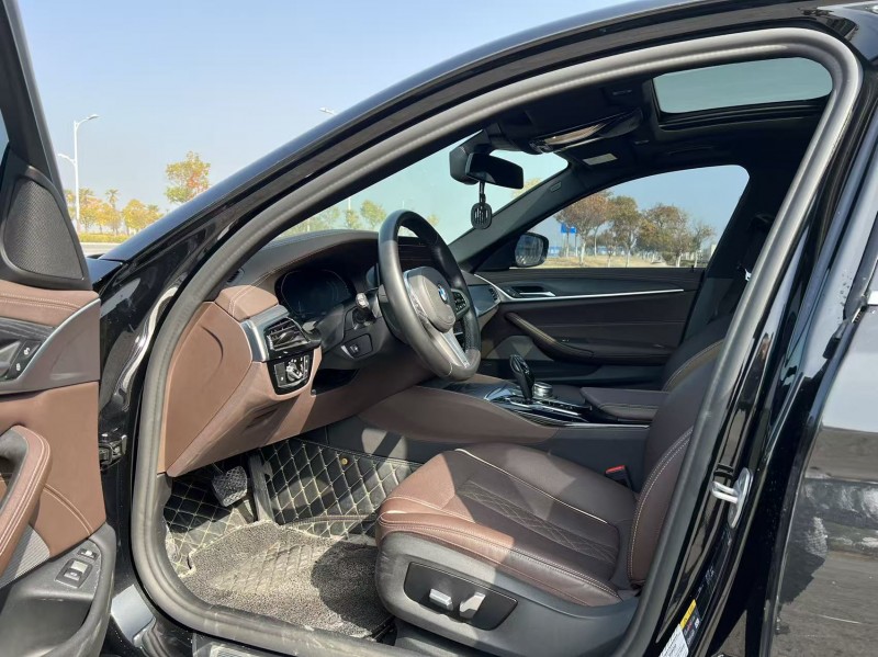 盐城21年宝马5系4