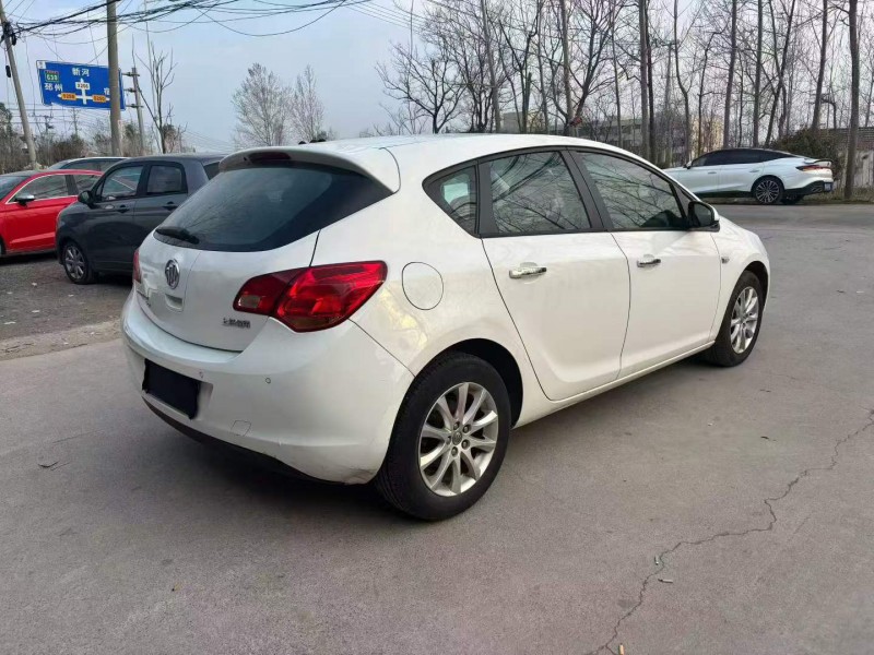 徐州15年别克英朗8