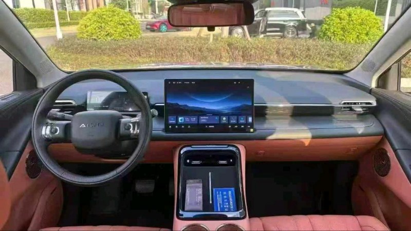 广州25年传祺埃安V6