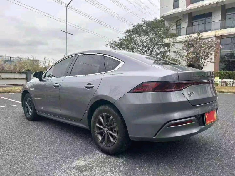 广州23年比亚迪秦9