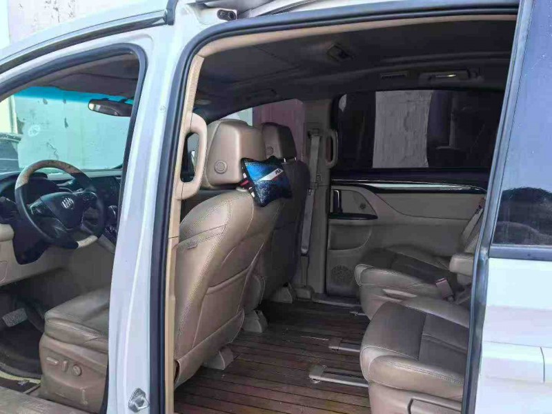 保定20年别克GL85