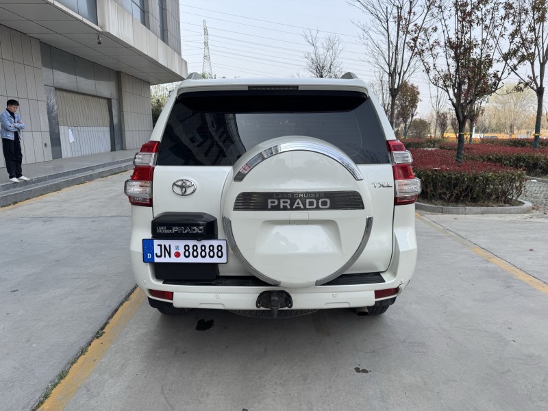 济宁15年丰田普拉多9