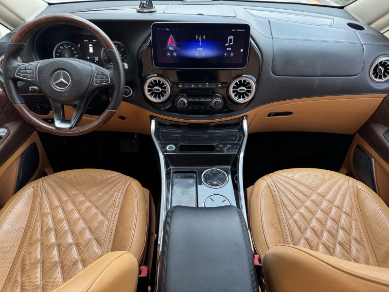 济宁20年奔驰威霆6