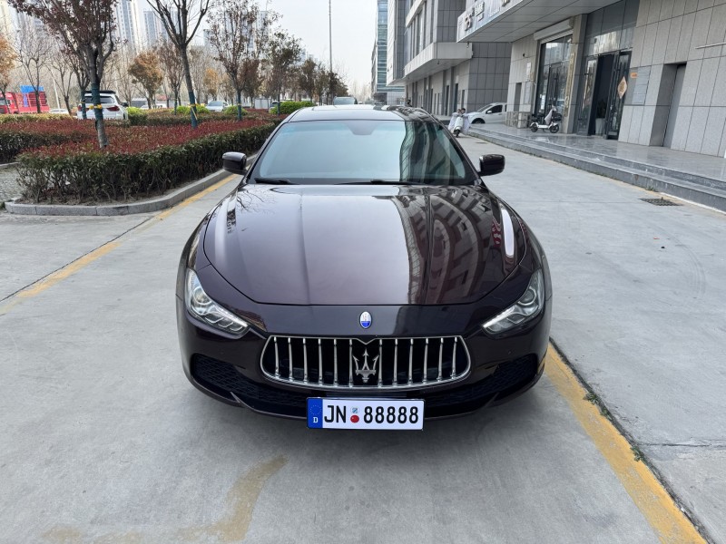 济宁16年玛莎拉蒂Ghibli1