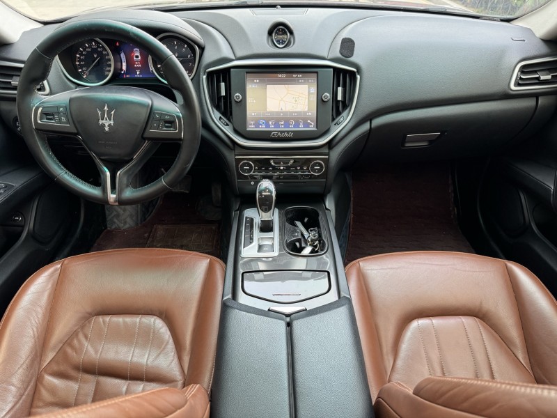 济宁16年玛莎拉蒂Ghibli4