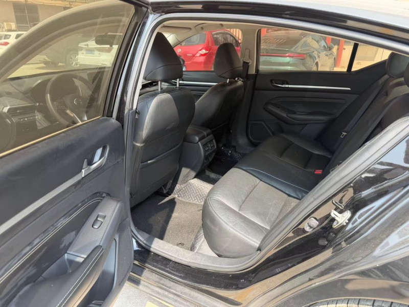 长沙21年日产天籁7