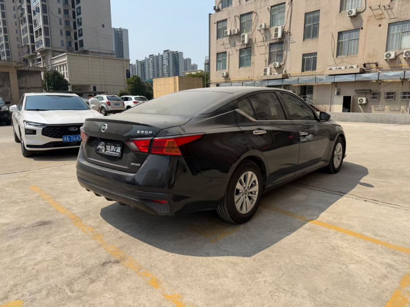 长沙21年日产天籁8