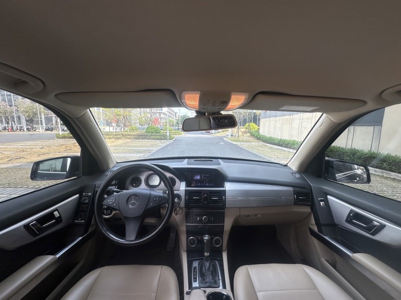 广州11年奔驰GLK7