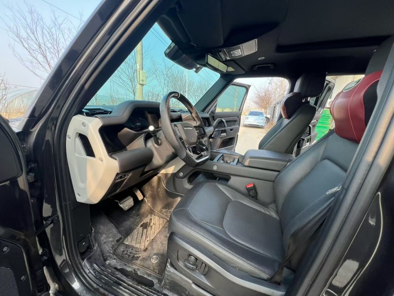 徐州23年路虎卫士5