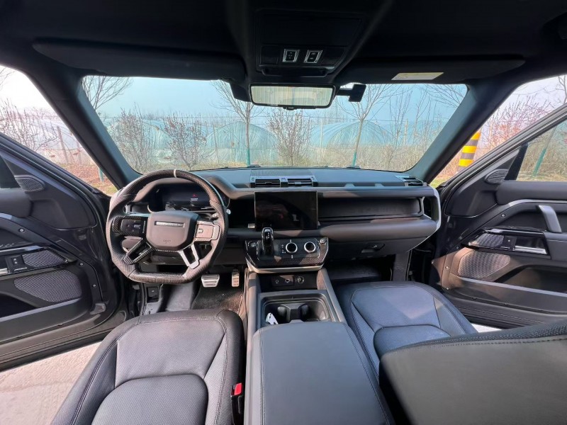 徐州23年路虎卫士7