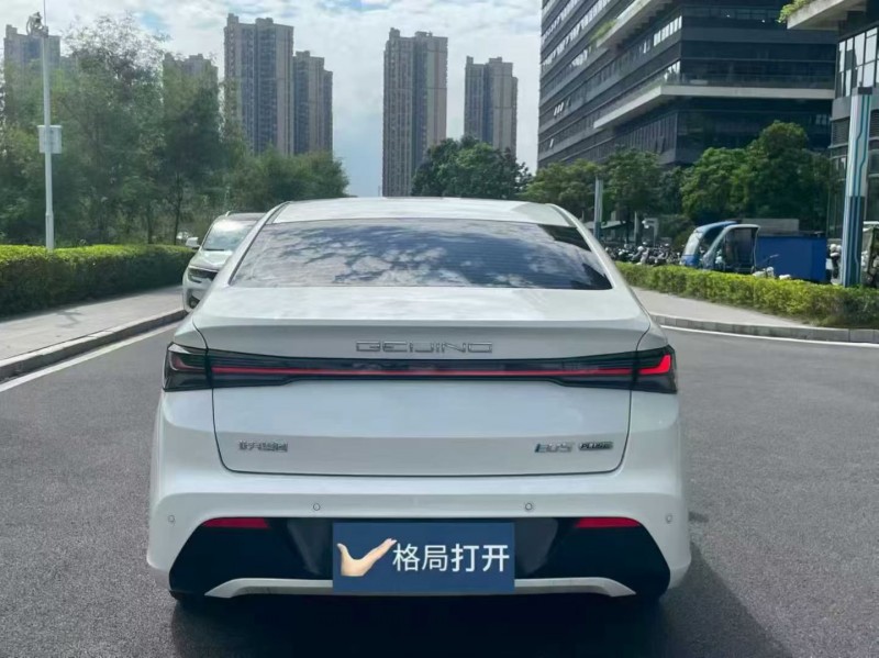 珠海24年北汽新能源EU系列8