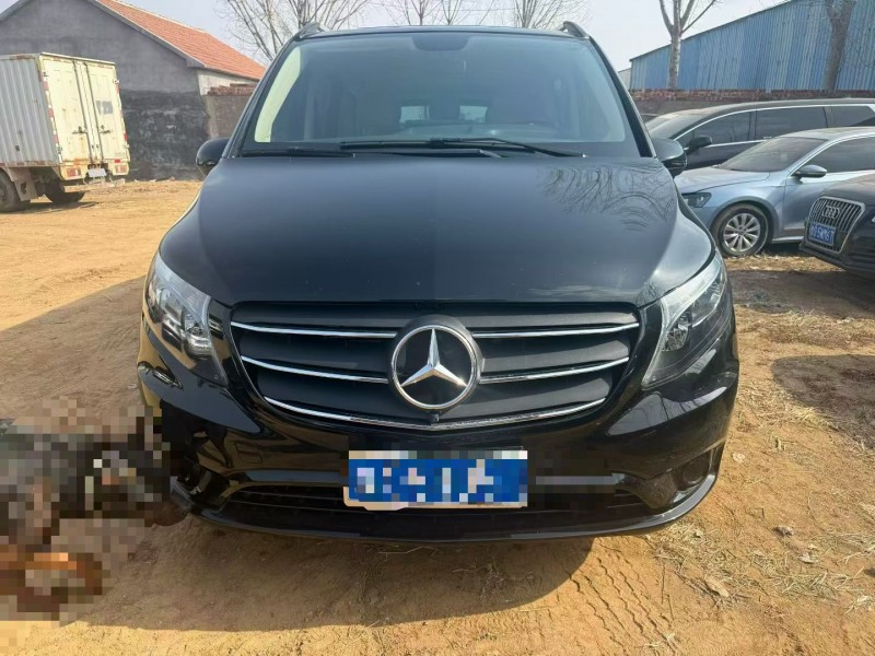 临沂23年奔驰威霆1