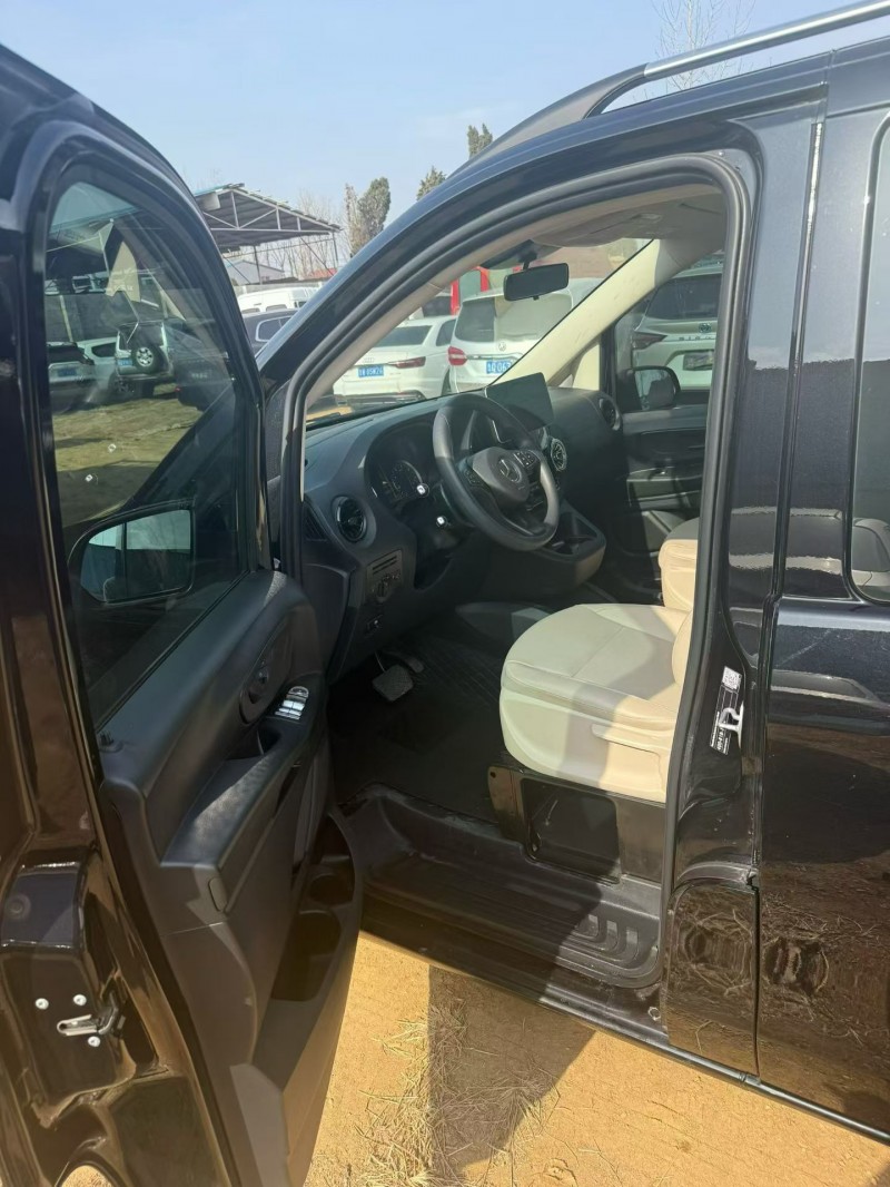 临沂23年奔驰威霆4