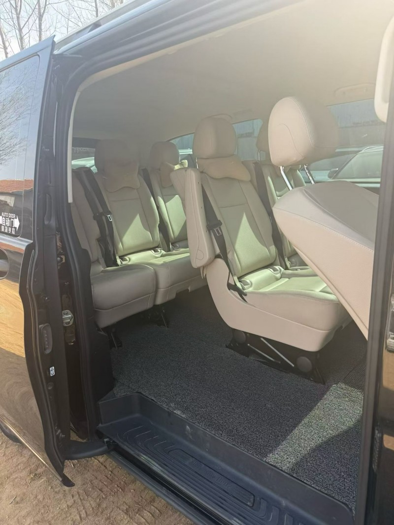 临沂23年奔驰威霆7