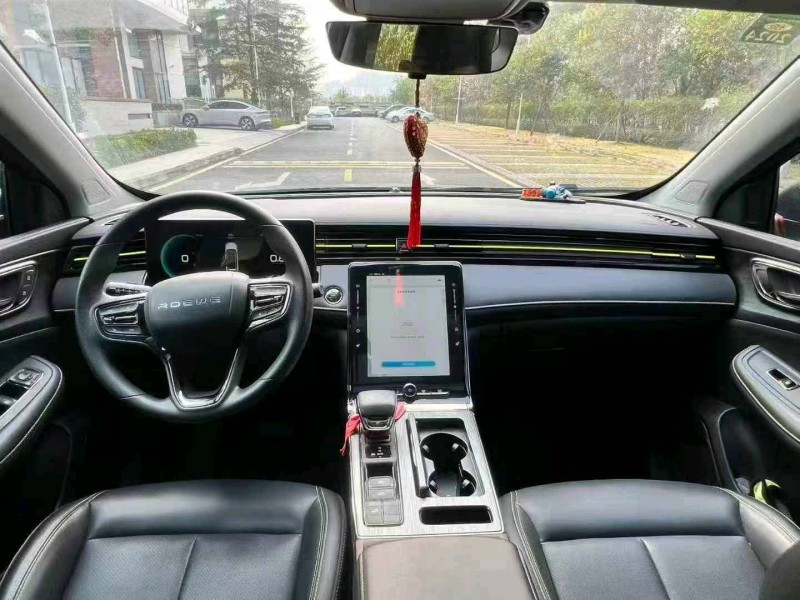 广州22年荣威RX58