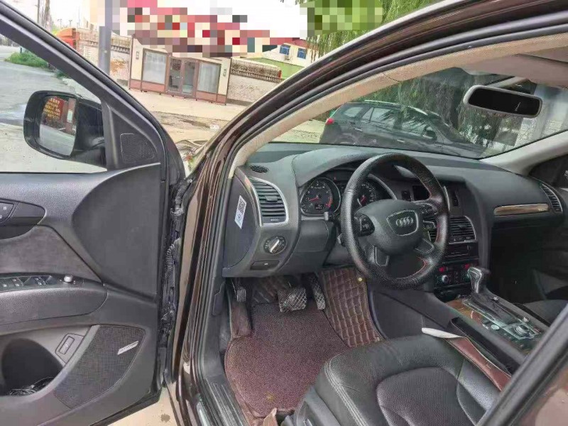 保定15年奥迪Q75