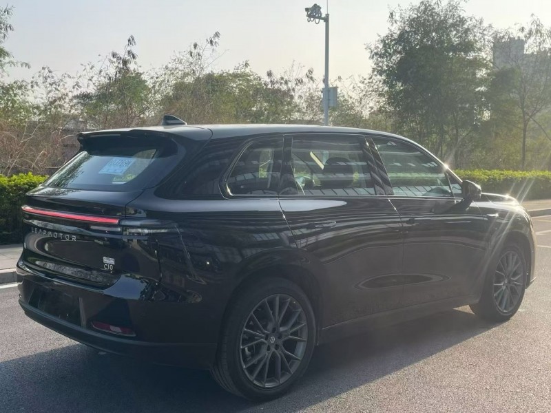 湛江26年零跑汽车C109