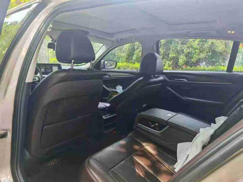 保定18年宝马5系5