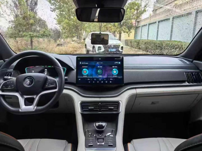 保定22年比亚迪宋新能源4