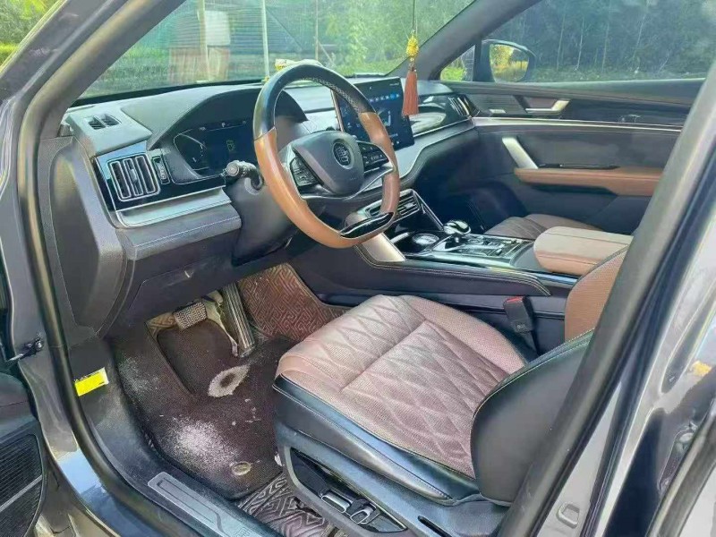 保定23年比亚迪唐6