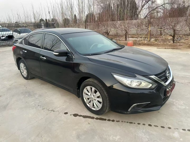 临沂17年日产天籁2