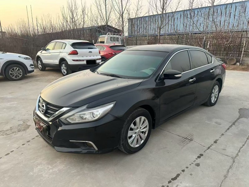 临沂17年日产天籁3