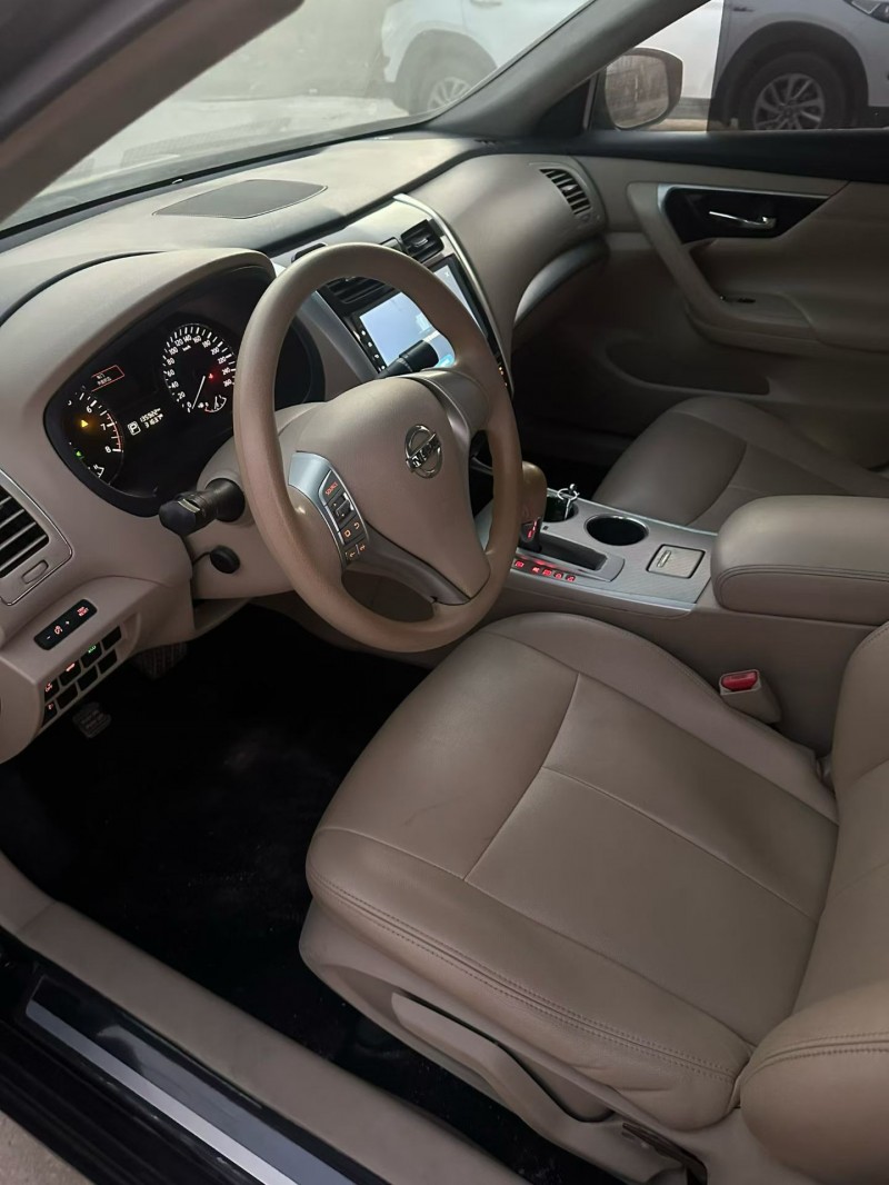 临沂17年日产天籁4