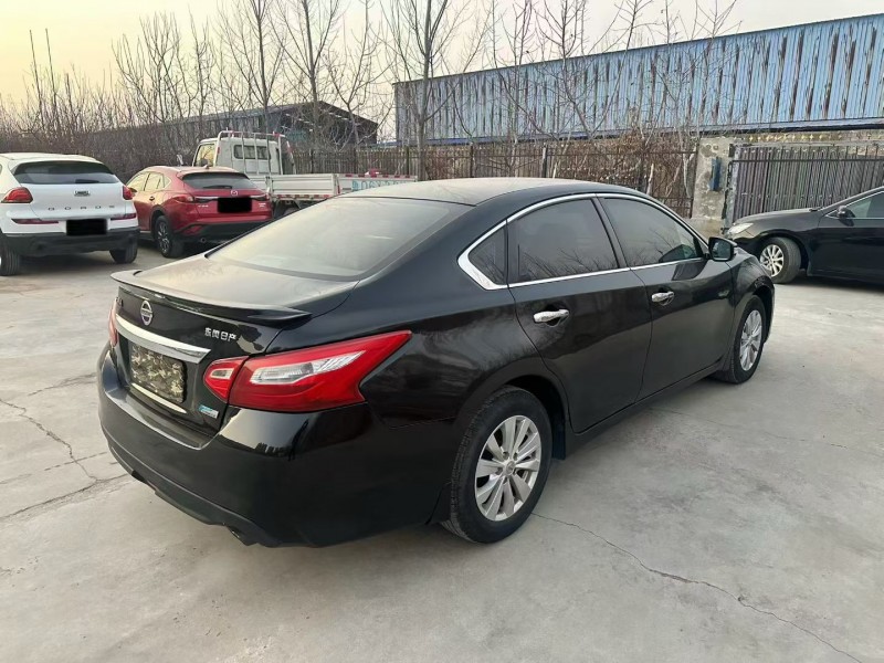 临沂17年日产天籁7