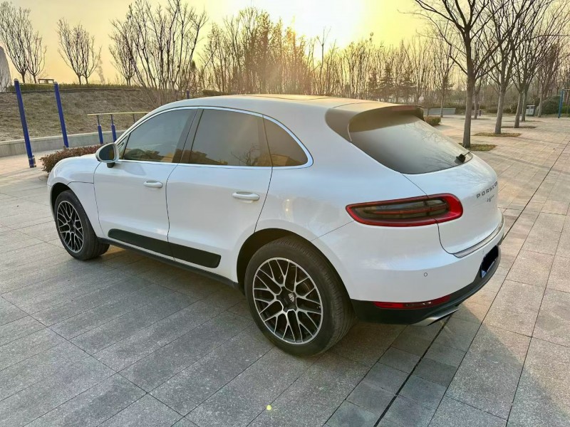 临沂17年保时捷Macan7