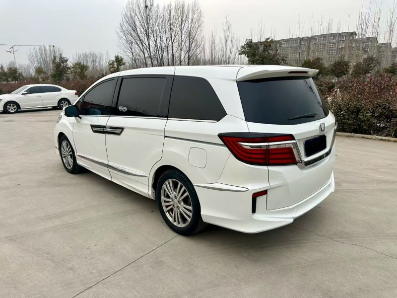 临沂18年本田艾力绅8