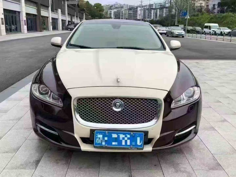 重庆12年捷豹XJL1