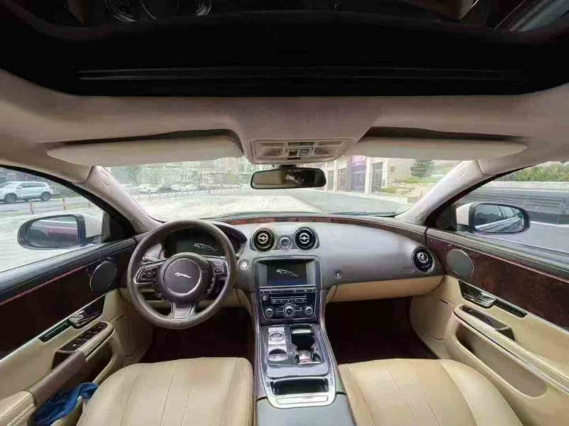 重庆12年捷豹XJL4