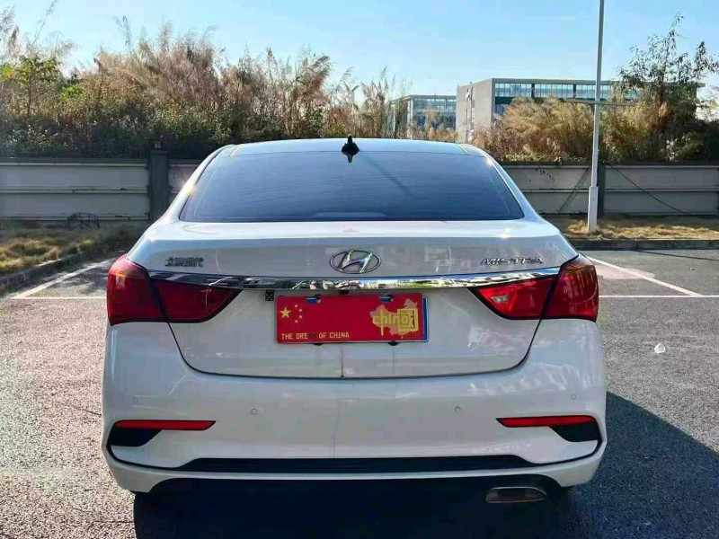 广州20年现代名图5