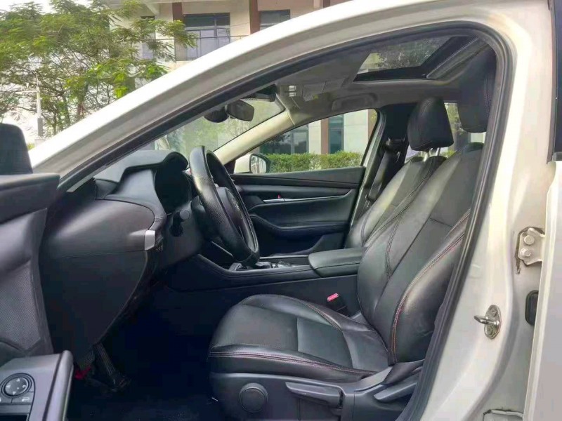 广州21年马自达昂克赛拉8