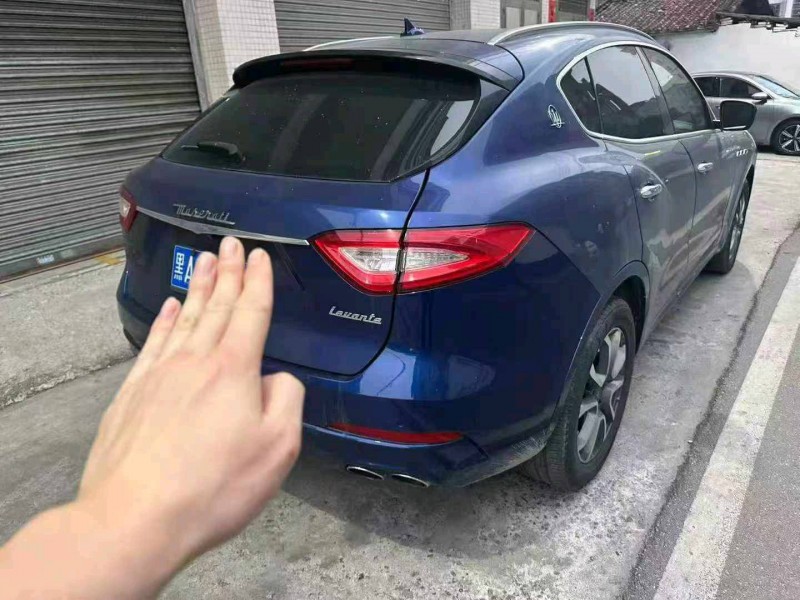 广州17年玛莎拉蒂Levante3