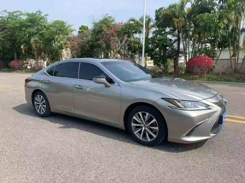 梧州19年雷克萨斯ES3