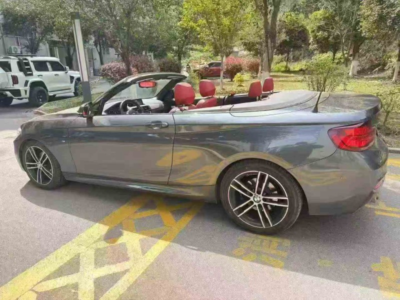 重庆21年宝马2系9