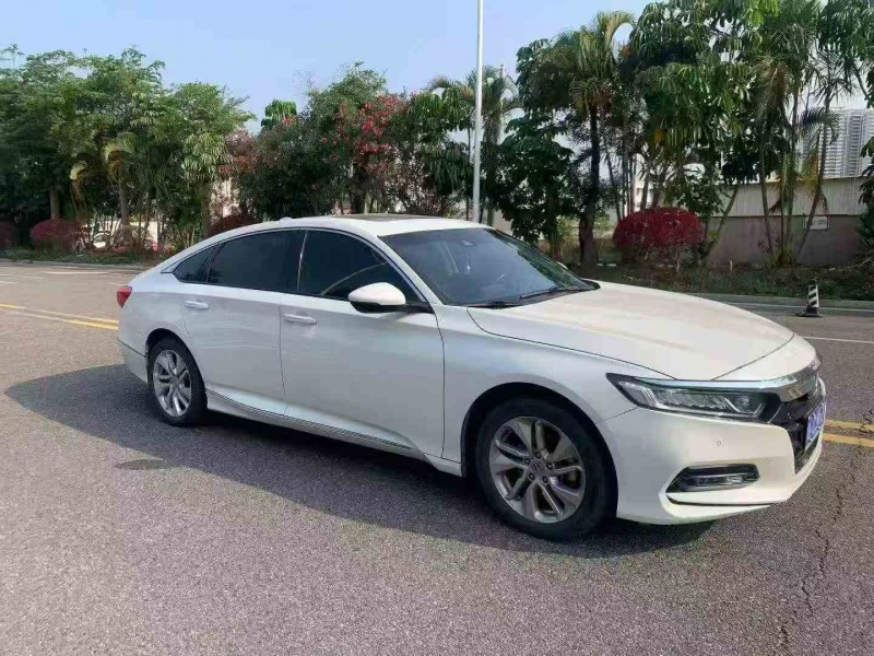 北海19年本田雅阁2