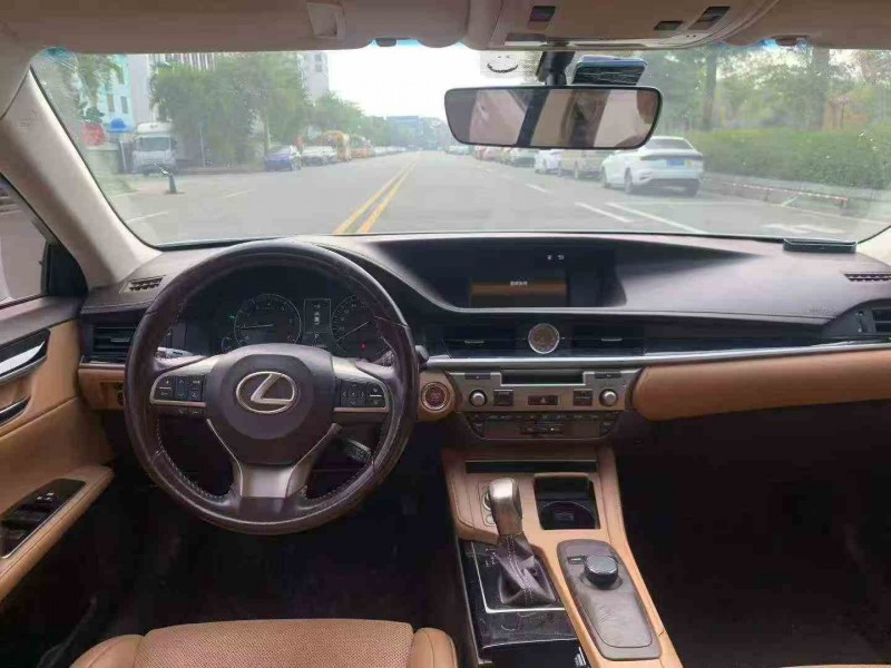 汕头17年雷克萨斯ES4